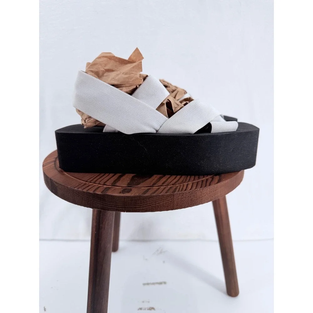 Jeffrey Campbell White Elastic Strap Black Platform Flatform Sandals 6 Cyber Y2K